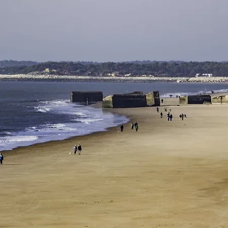 Avec Jardin Privé Et Accès Piscine - Fr-1-494-3 * Vaux-sur-Mer